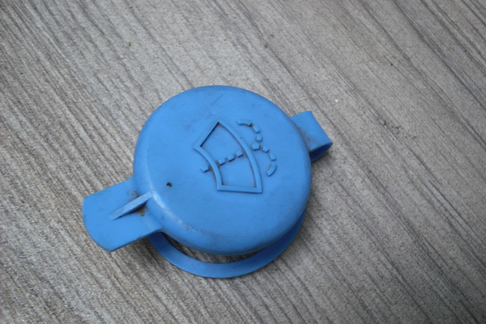Universal Windscreen Screenwash Washer Bottle Cap Lid - 52