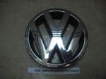 3B0853601A  VW VOLKSWAGEN GOLF MK3.5 CABRIOLET FRONT GRILLE BADGE