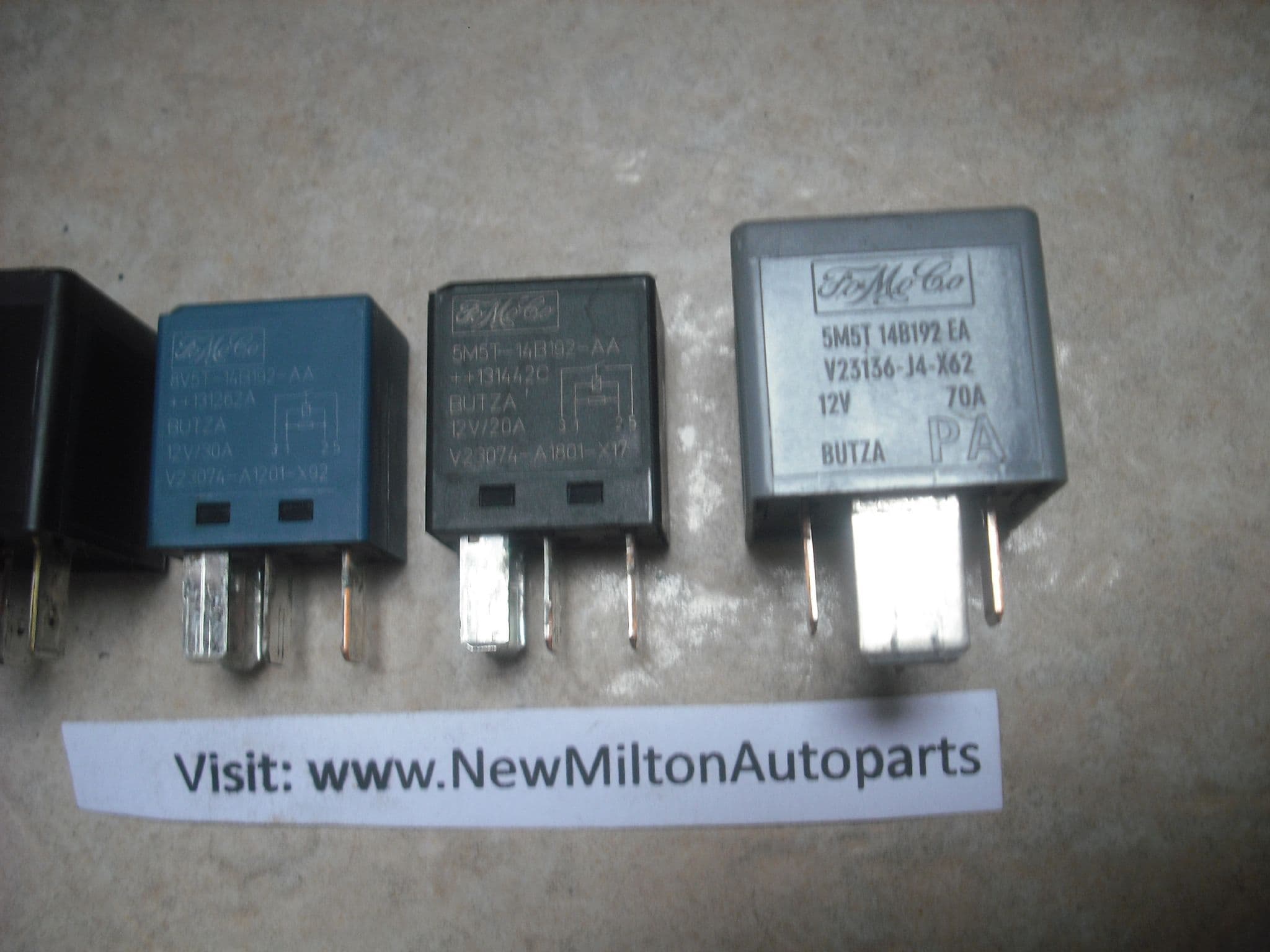 4 GENUINE FORD FIESTA MK7 RELAYS FROM THE FUSE BOX