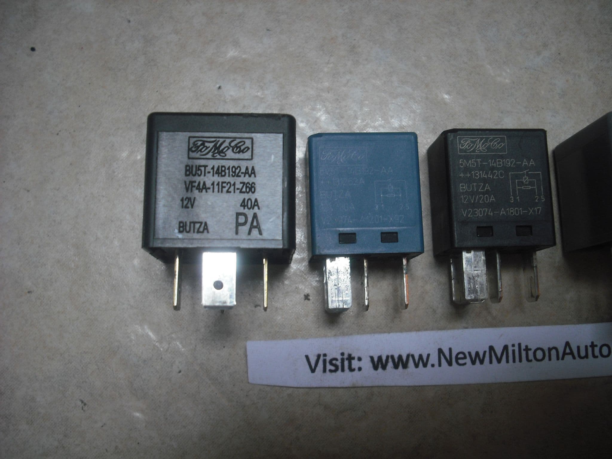 4 GENUINE FORD FIESTA MK7 RELAYS FROM THE FUSE BOX