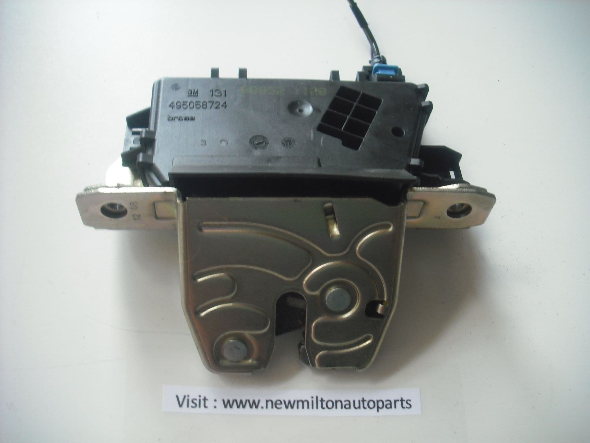 495058724 SAAB 93 ESTATE TAILGATE BOOT CATCH WITH CENTRAL LOCKING