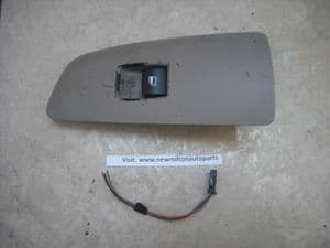 6935534 1597 9800 6951 988A BMW E87 E88 FRONT PASSENGER DOOR ELECTRIC WINDOW SWITCH