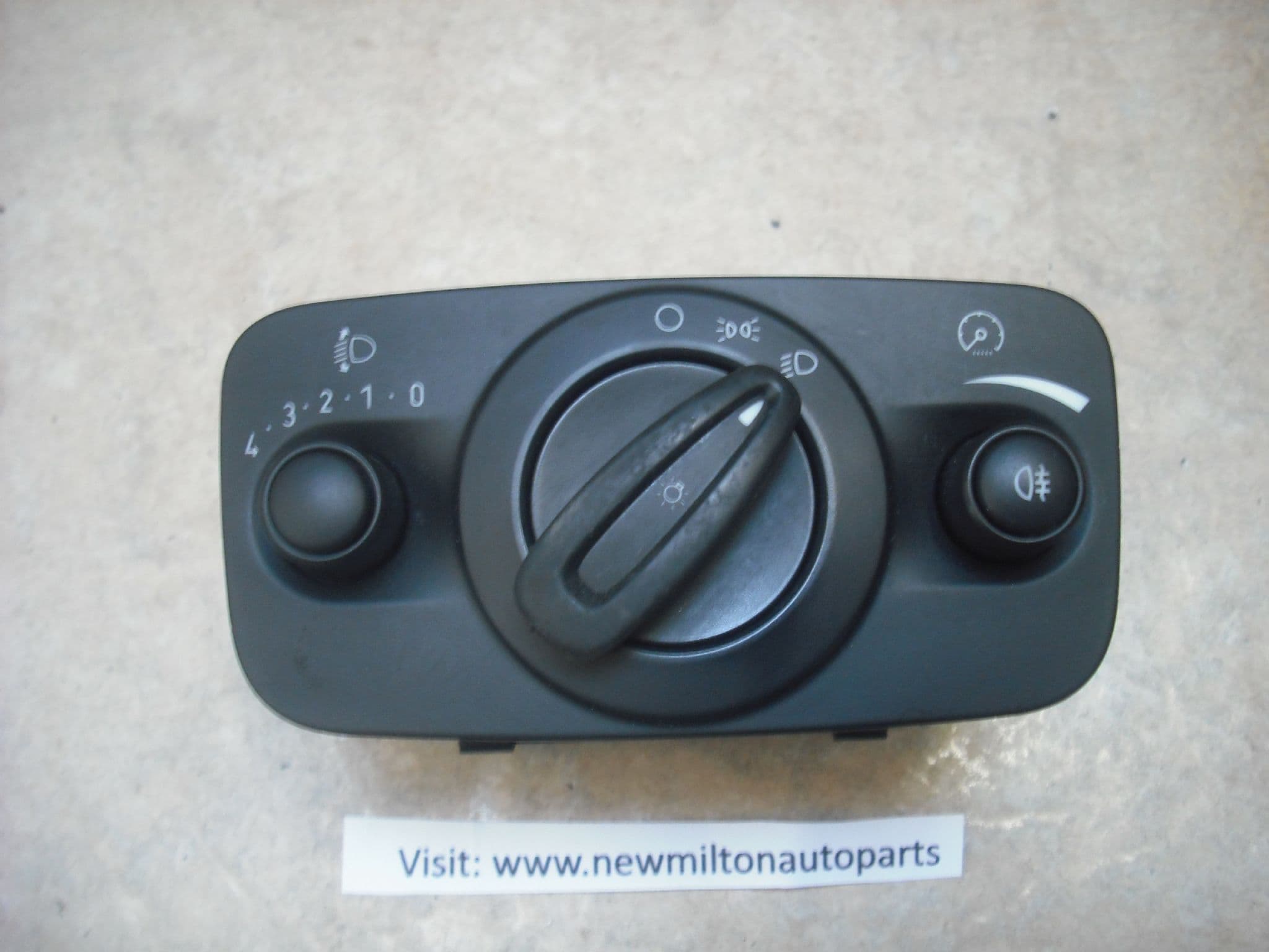 6G9T 13A024 BA FORD MONDEO MK4 HEADLIGHT HEADLAMP ADJUSTMENT AND REAR