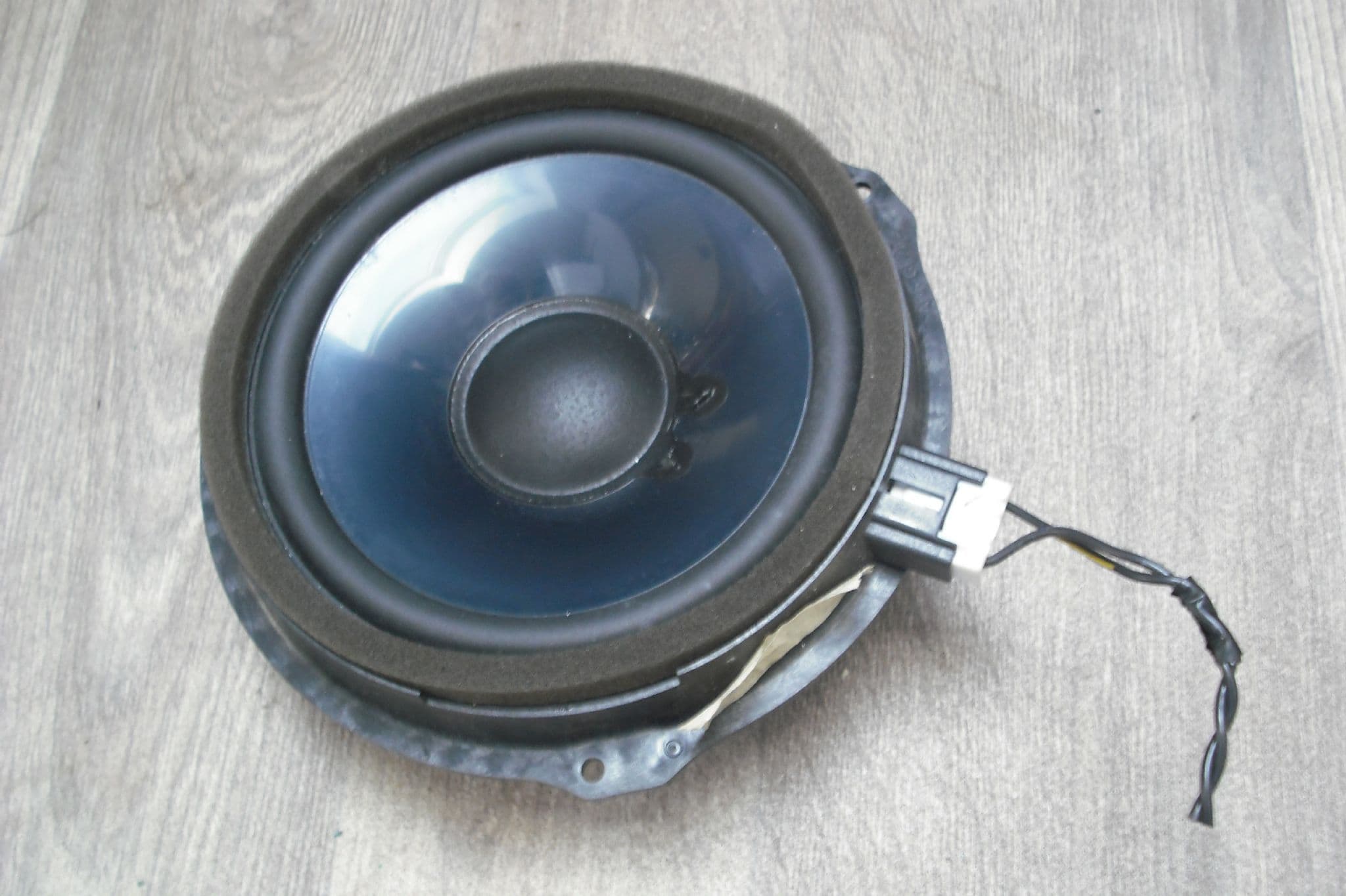 6M2T-18808-FC A GENUINE FORD GALAXY MK3 S MAX FRONT DOOR SPEAKER