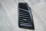 7059188-12   BMW E87 1 SERIES DASH MOUNTED AIR BLOWER VENT  RIGHT SIDE