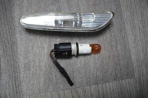 7165742-1  BMW E60 FRONT WING SIDE MARKER INDICATOR FLASHER  RIGHT SIDE