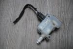 8066-83  VOLVO V40 FUEL FLAP ACTUATOR MOTOR