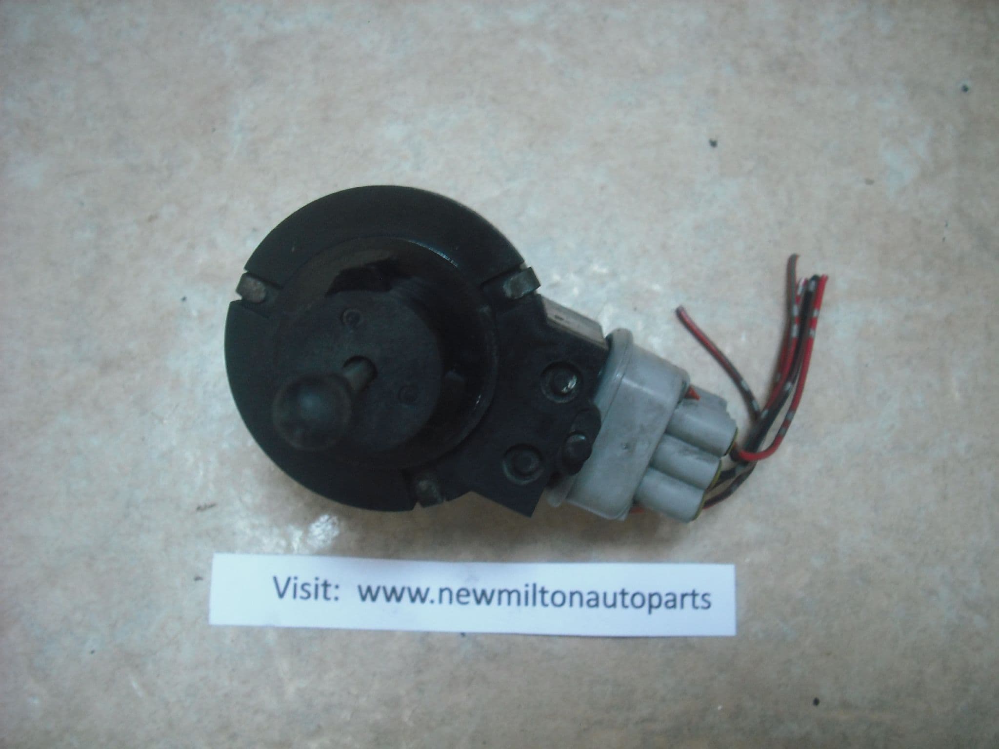 smile 85661-33010 Genuine Lexus Motor, Headlamp Leveling