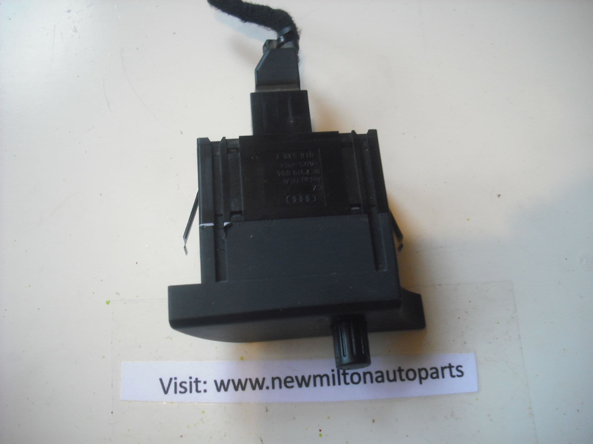 8E2 919 094 AUDI A4 B7 HEADLIGHT HEADLAMP HEIGHT LEVELING ADJUSTMENT SWITCH