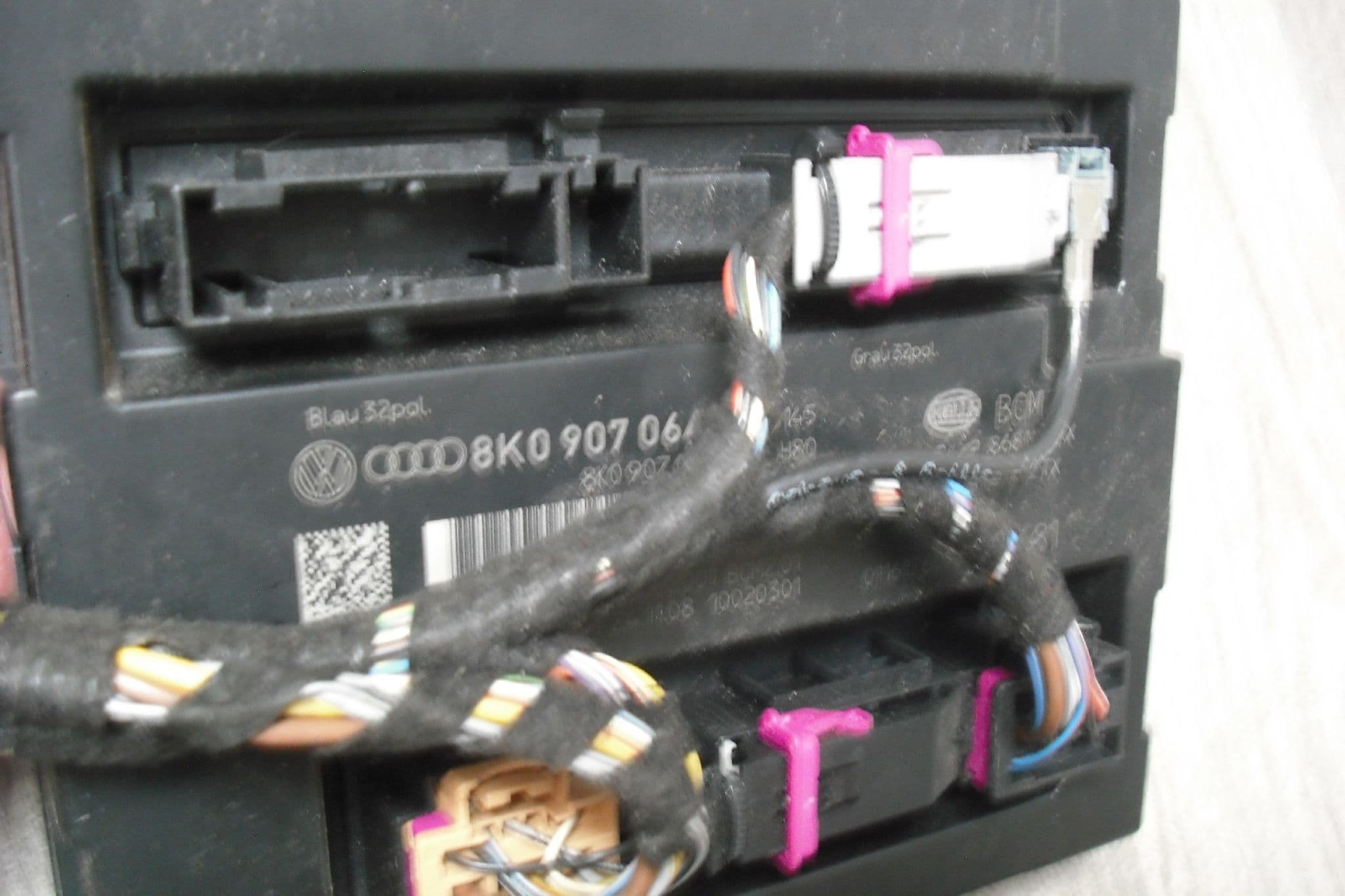 8K0 907 064 C AUDI A4 B8 BCM COMFORT CONTROL MODULE