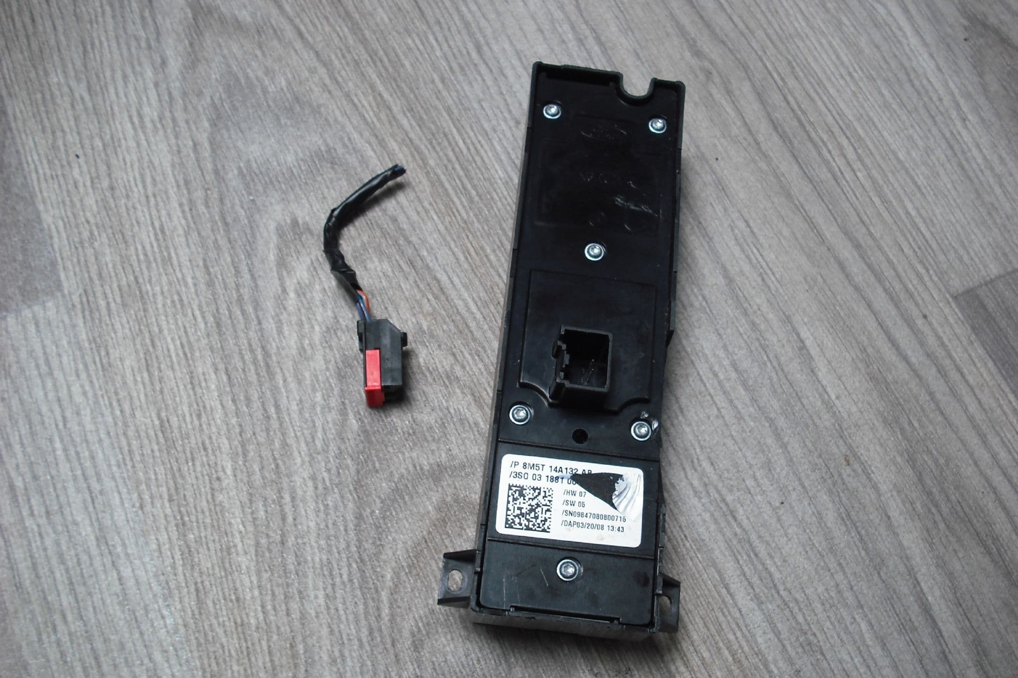 Genuine Ford Focus Driver Side Electric Window Switch – AM5T14A132FA (Right/Front)
