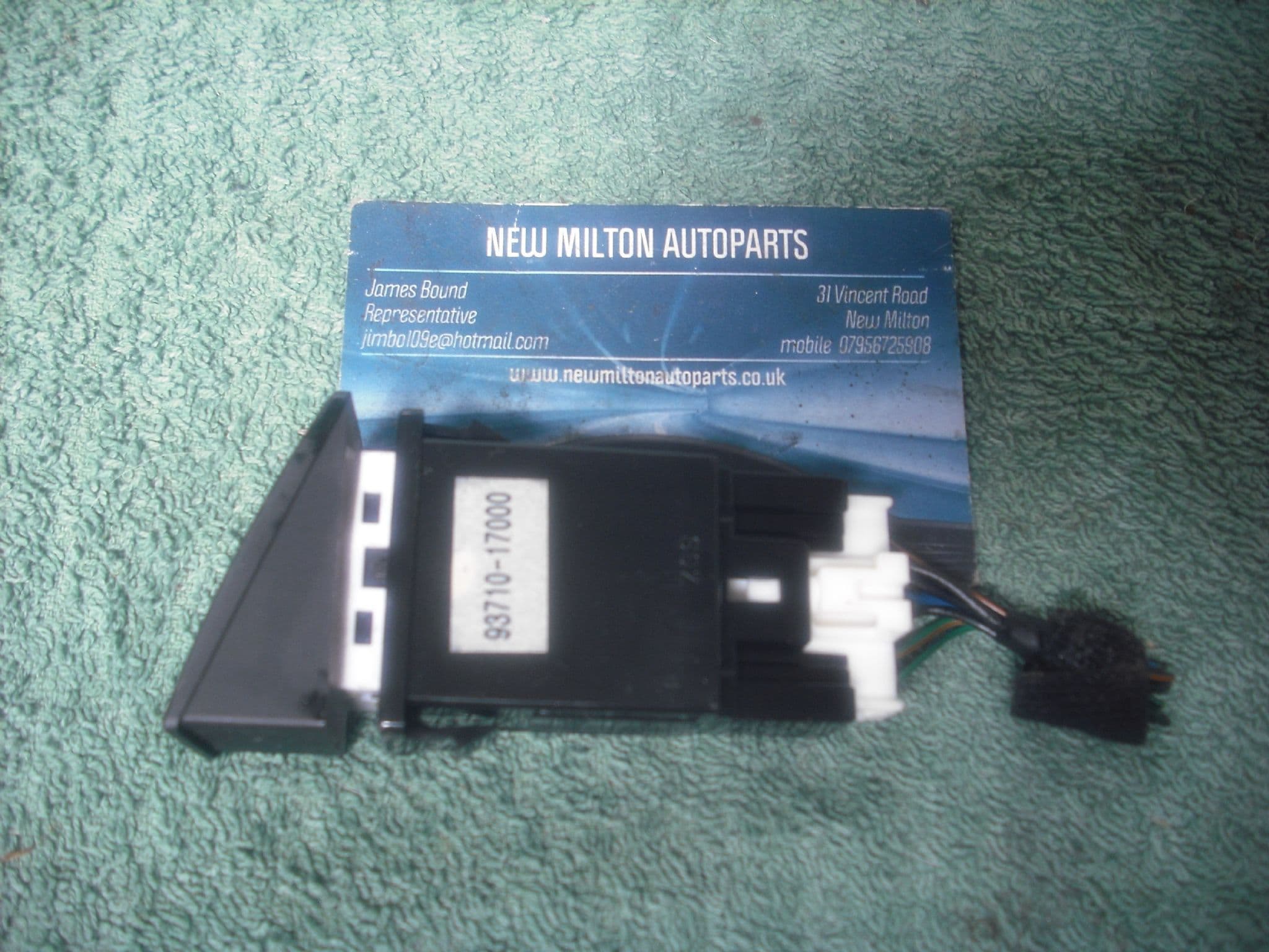 9371017000 HYUNDAI MATRIX HEATED REAR WINDOW DEMISTER SWITCH