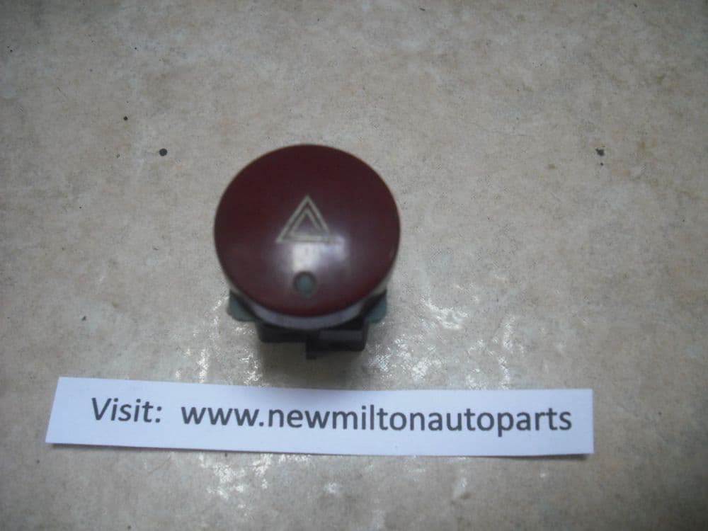 9644845777 CITROEN BERLINGO PEUGEOT PARTNER HAZARD WARNING LIGHT SWITCH