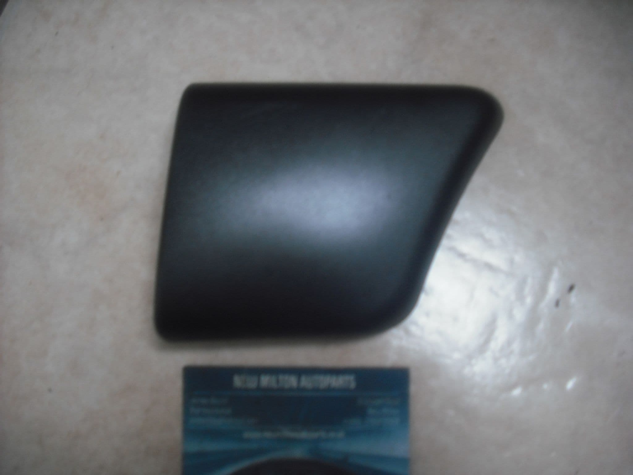 9646650277 A GENUINE PEUGEOT PARTNER FRONT WING SCUFF TRIM 
