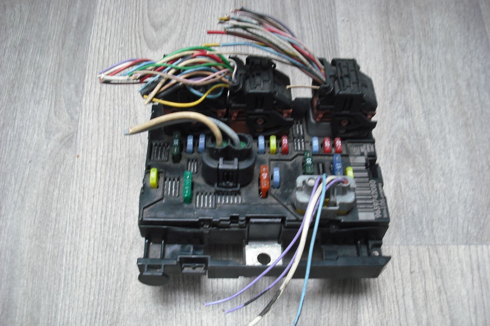 セキュリティ・セーフティ hi96 セキュリティ・セーフティ hi96 セキュリティロック付きLANケーブル