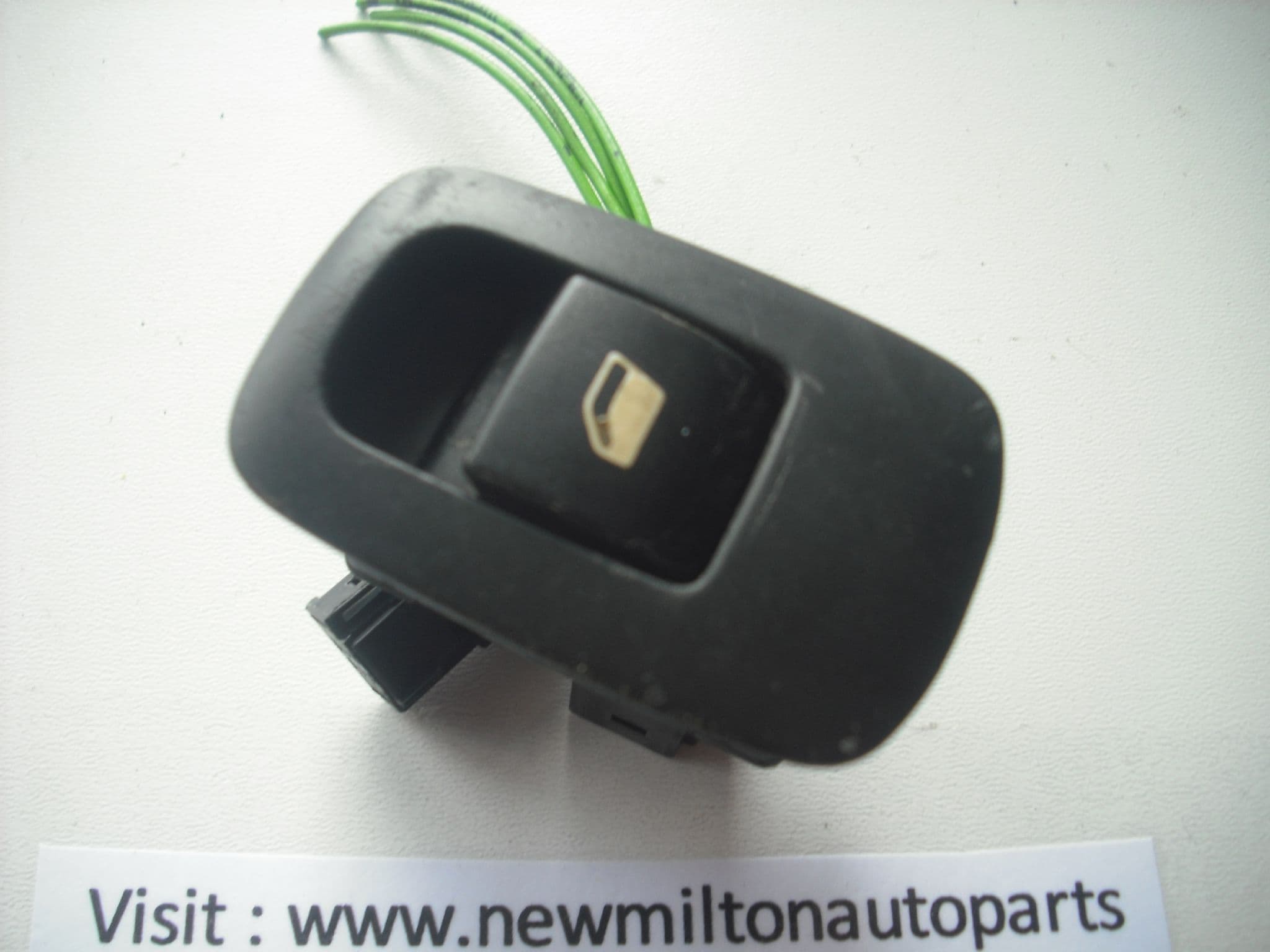 96639378ZD CITROEN C4 PICASSO REAR DOOR ELECTRIC WINDOW SWITCH