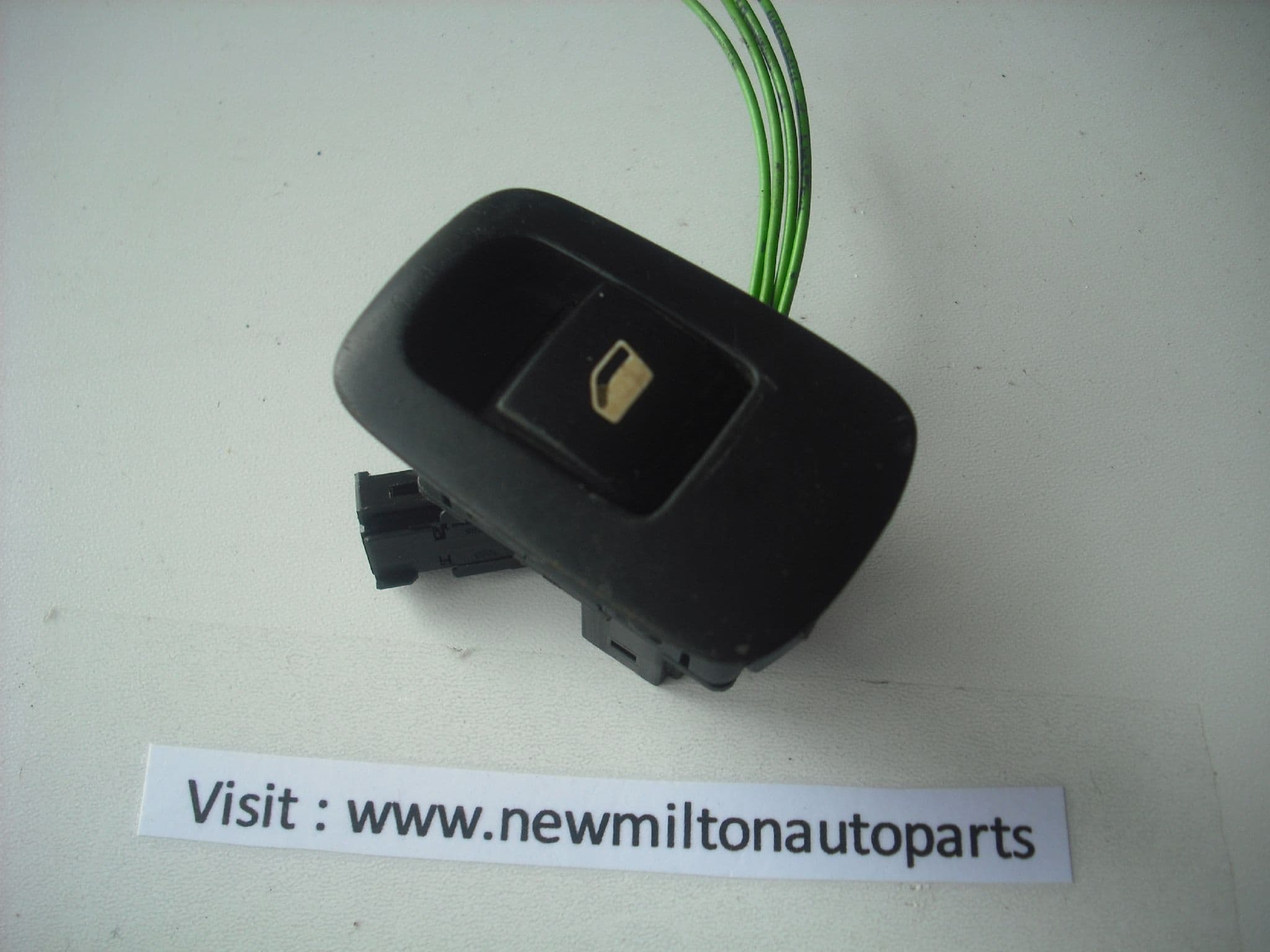 96639378ZD CITROEN C4 PICASSO REAR DOOR ELECTRIC WINDOW SWITCH