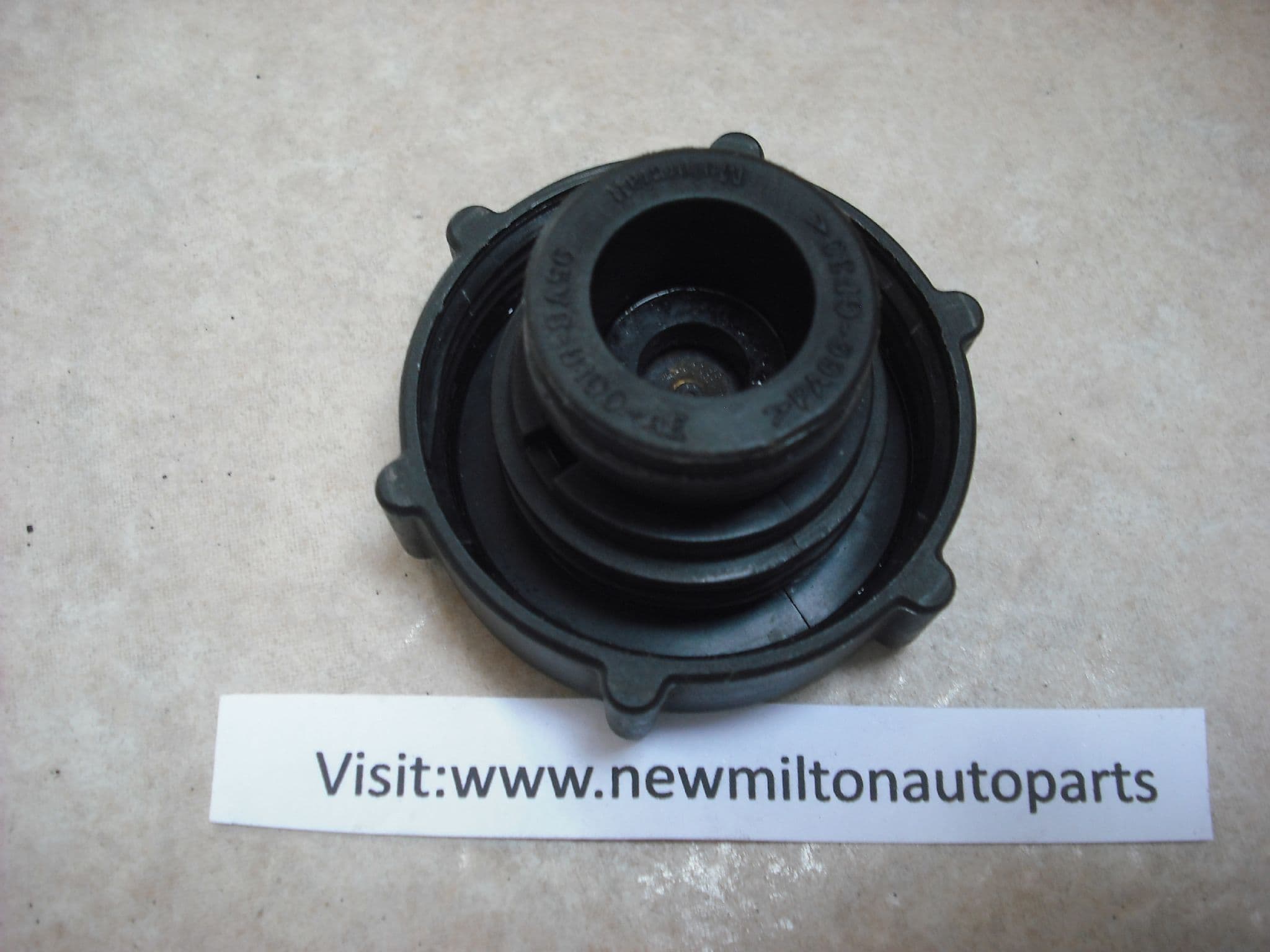 98BB 8100 AB A GENUINE FORD TRANSIT WATER COOLANT EXPANSION TANK CAP