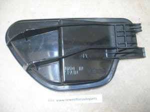 A GENUINE AUDI A2 HEADLIGHT HEADLAMP REAR BULB COVER DUST CAP RIGHT SIDE