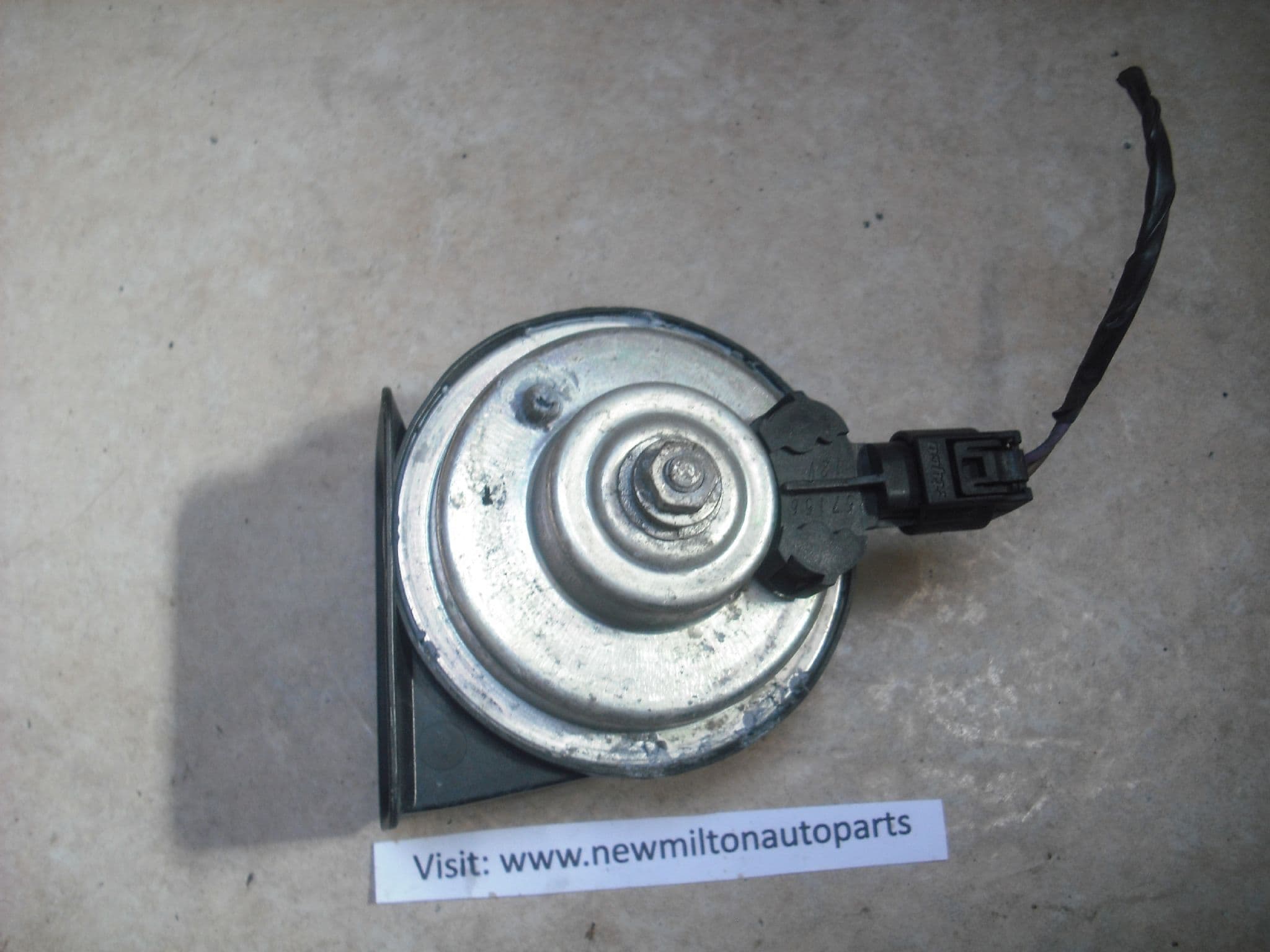 A GENUINE BMW E87 E90 E91 E92 E93 HORN HOOTER FIAMM AM80S 55306 0055306