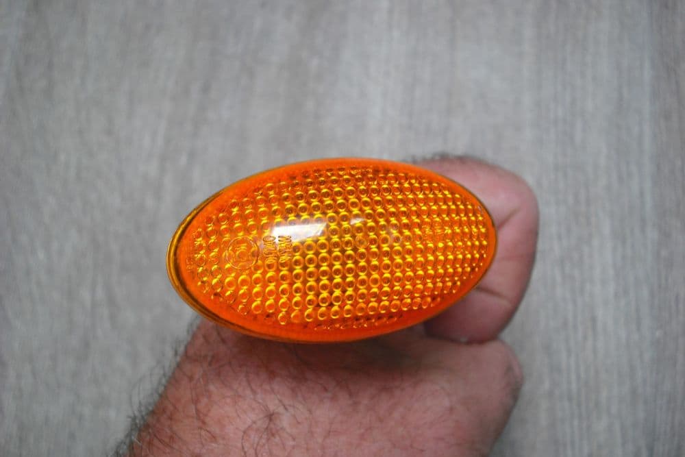 A GENUINE BMW MINI COOPER R52 FRONT WING INDICATOR SIDE MARKER