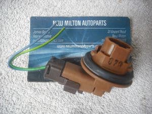 A GENUINE CITROEN C3 PLURIEL REAR LIGHT LAMP BULB HOLDER BROWN SINGLE FILAMENT