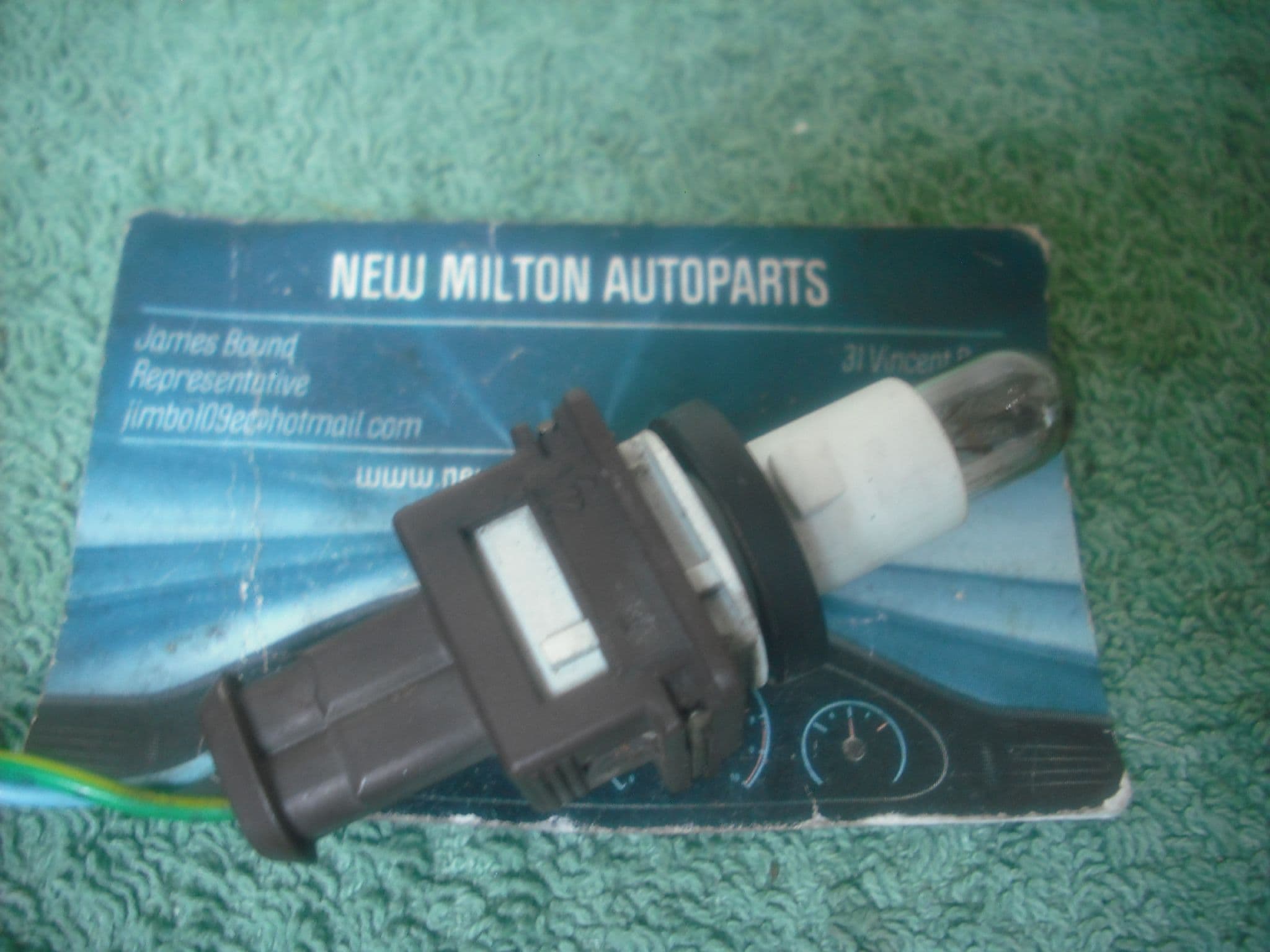 A GENUINE CITROEN C4 20032008 HEADLIGHT AND HEADLAMP PARKING SIDE