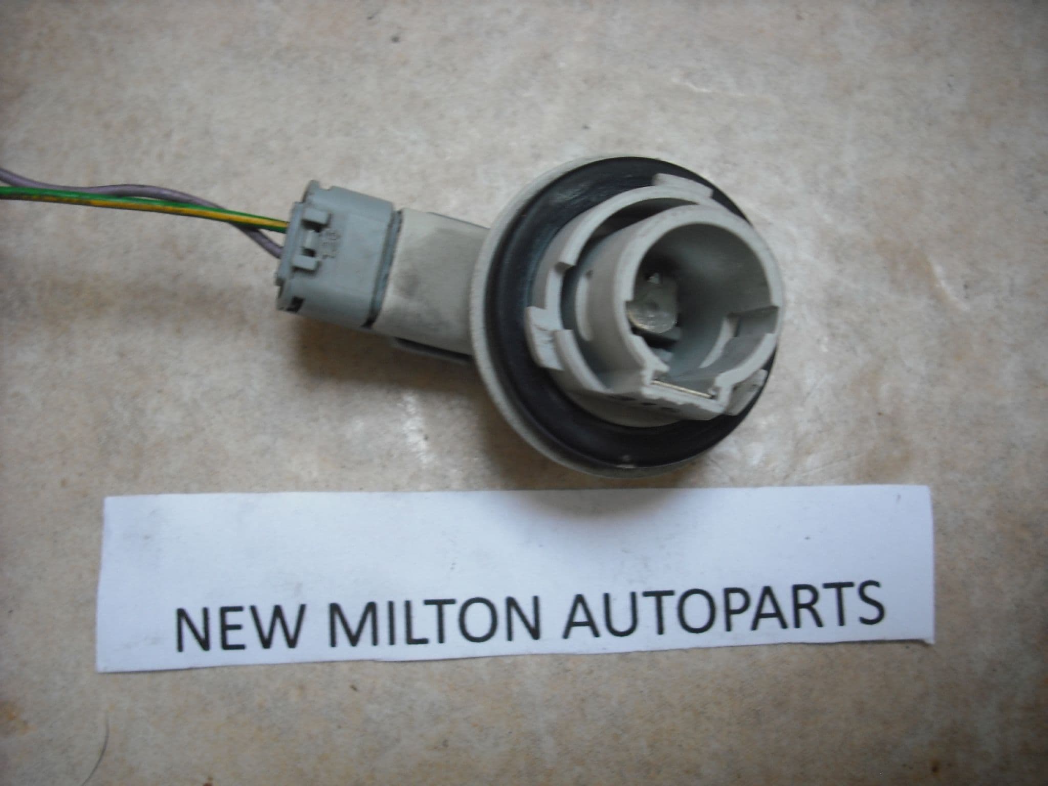 A GENUINE CITROEN PICASSO 20002007 HEADLAMP HEADLIGHT INDICATOR