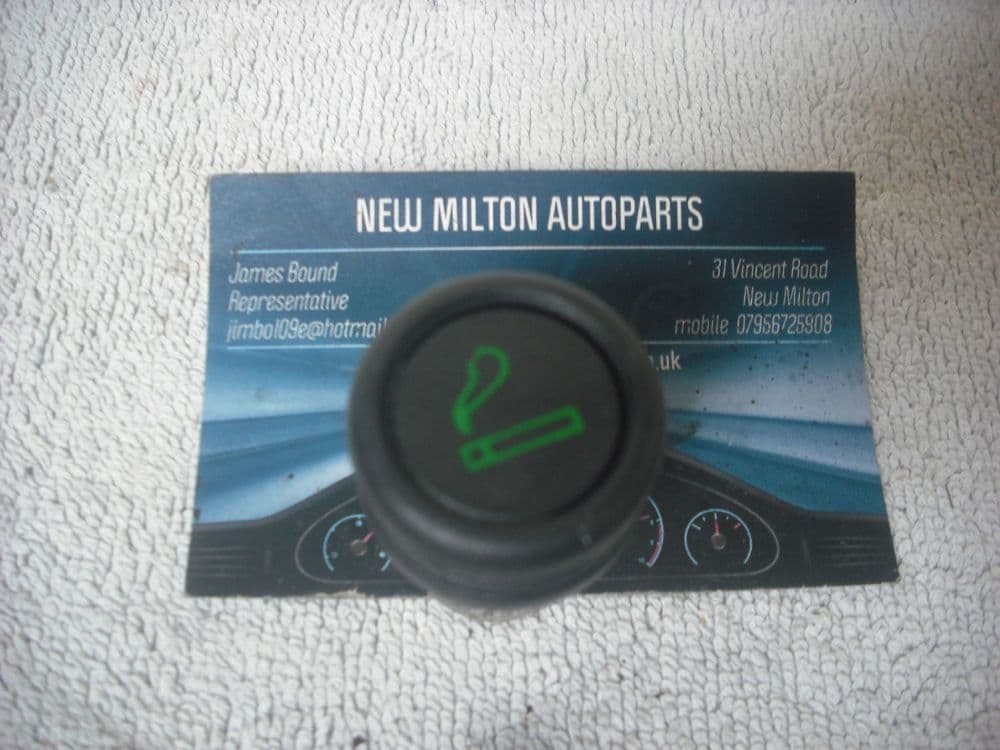 A GENUINE FIAT PUNTO / BRAVA BRAVO CIGARETTE LIGHTER INSERT