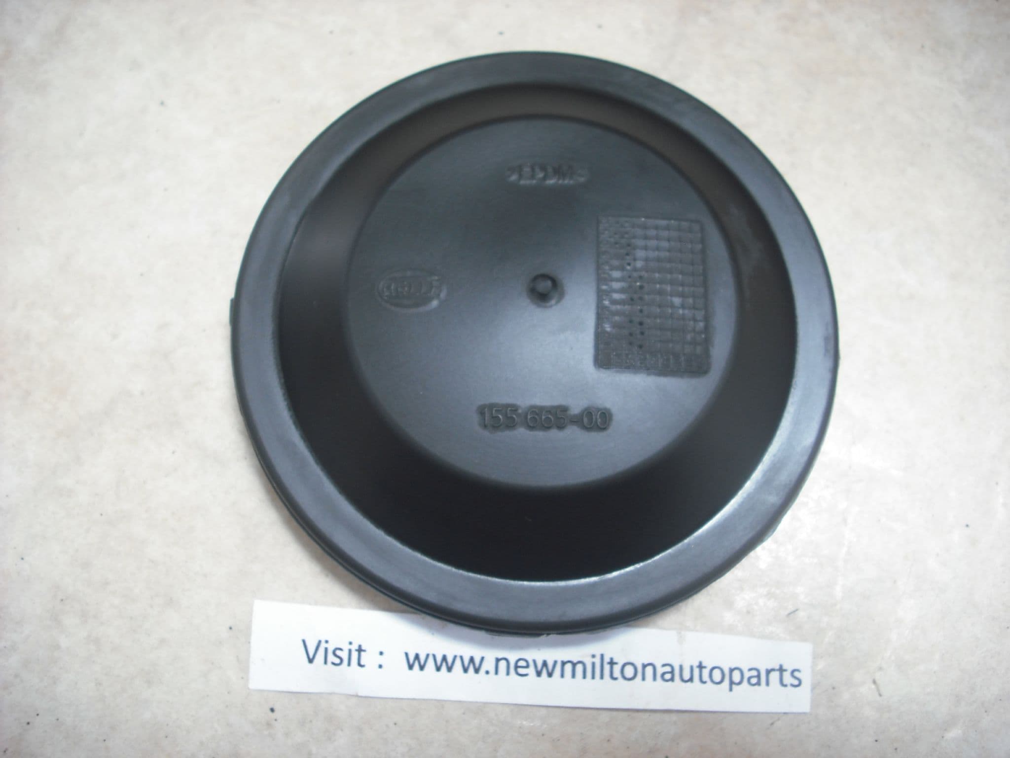 A GENUINE FORD FUSION HEADLIGHT HEADLAMP BULB COVER DUST CAP HELLA 155