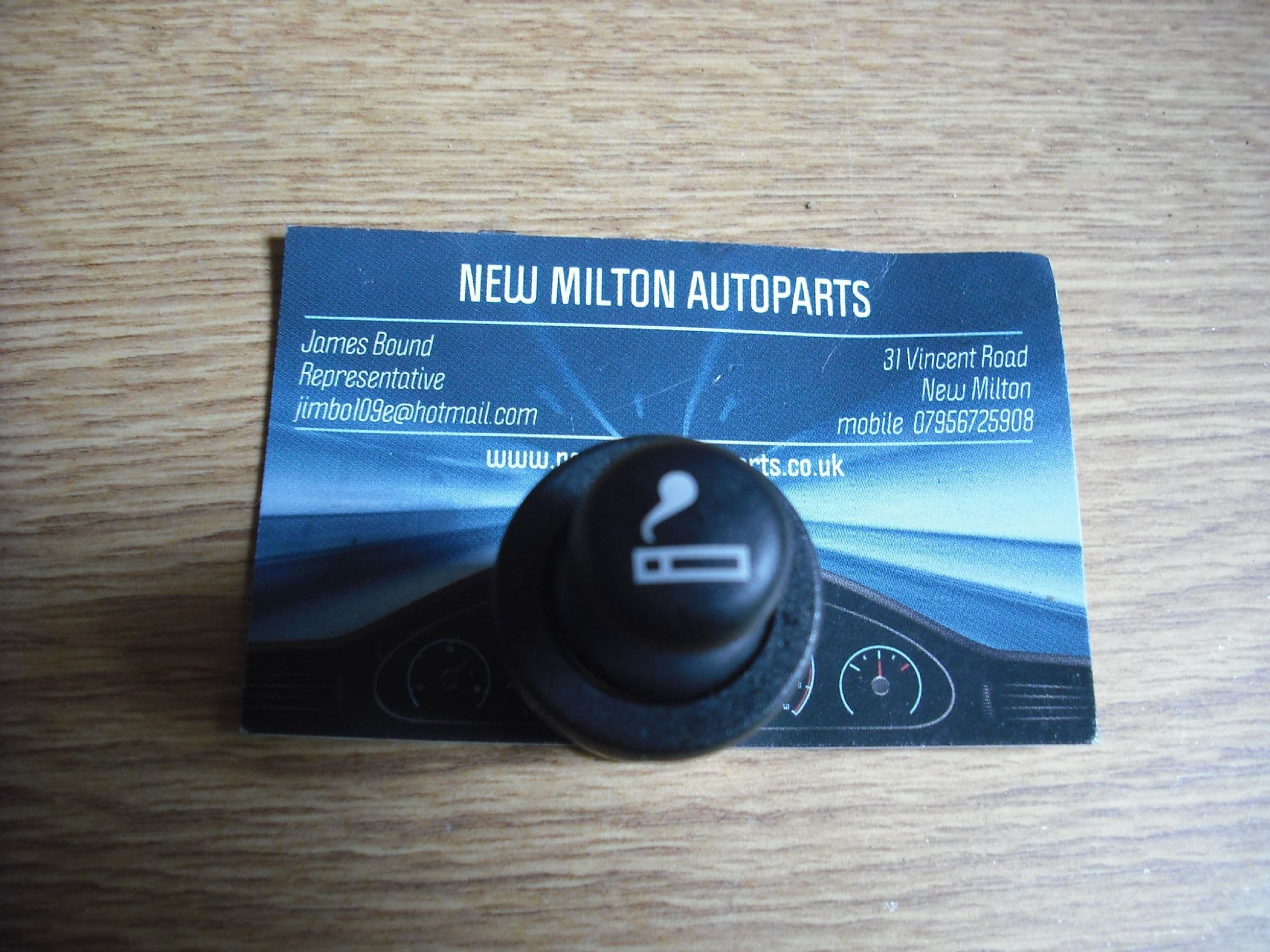 A GENUINE FORD MONDEO MK4 20082011 CIGARETTE LIGHTER INSERT