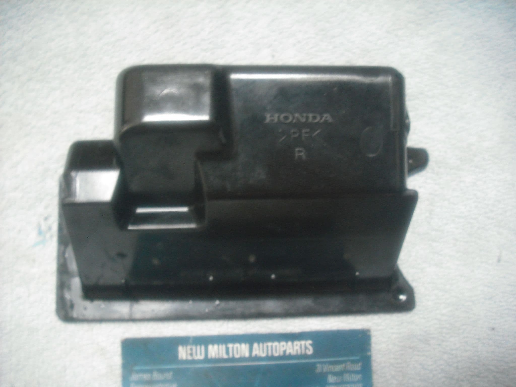 A GENUINE HONDA ACCORD MK7 FRONT ASHTRAY RIGHT HAND DRIVE CARS ONLY