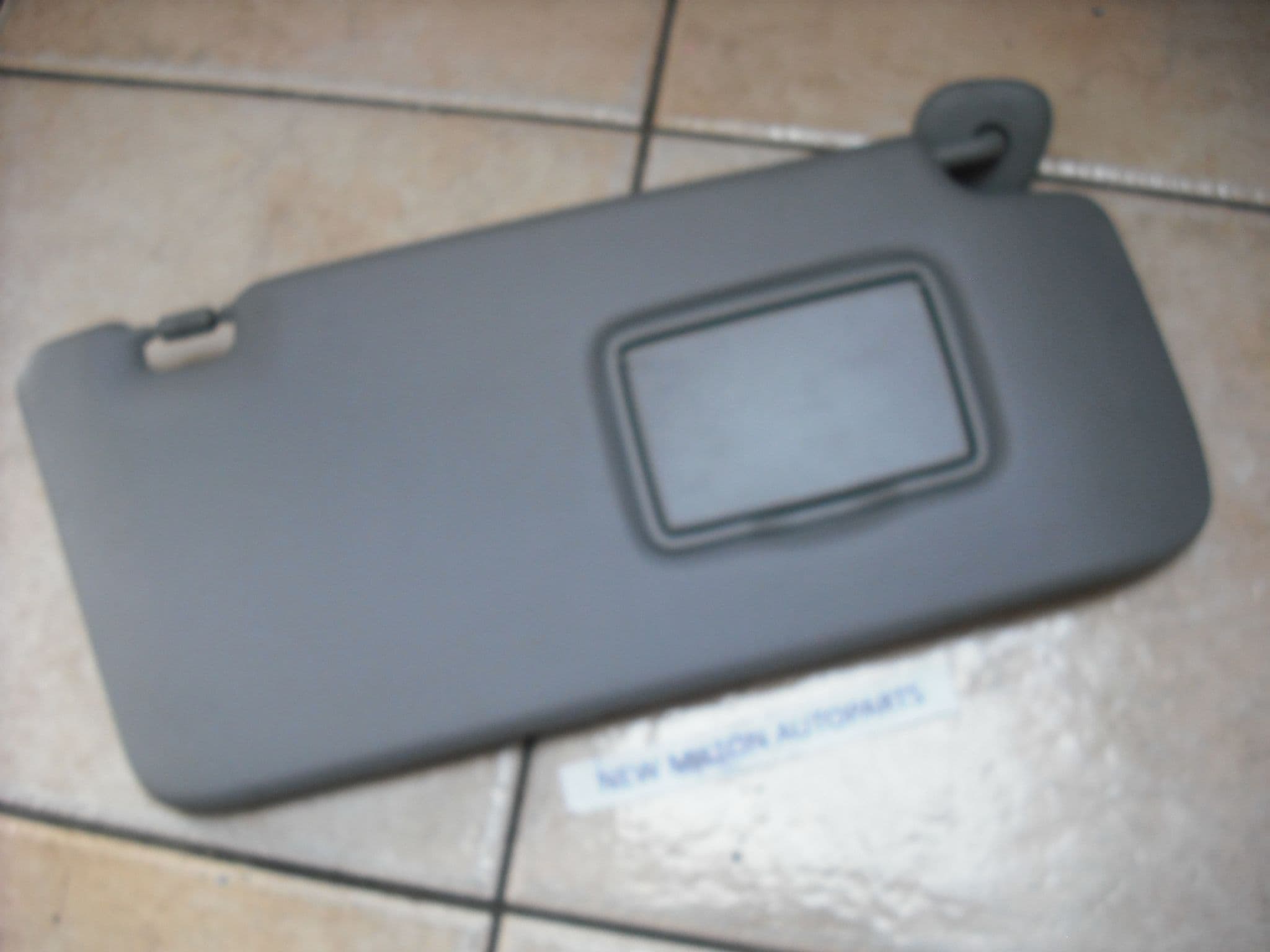 A GENUINE HONDA CRV 20022007 GREY SUNVISOR SUNSHINE VISOR RH RIGHT SIDE