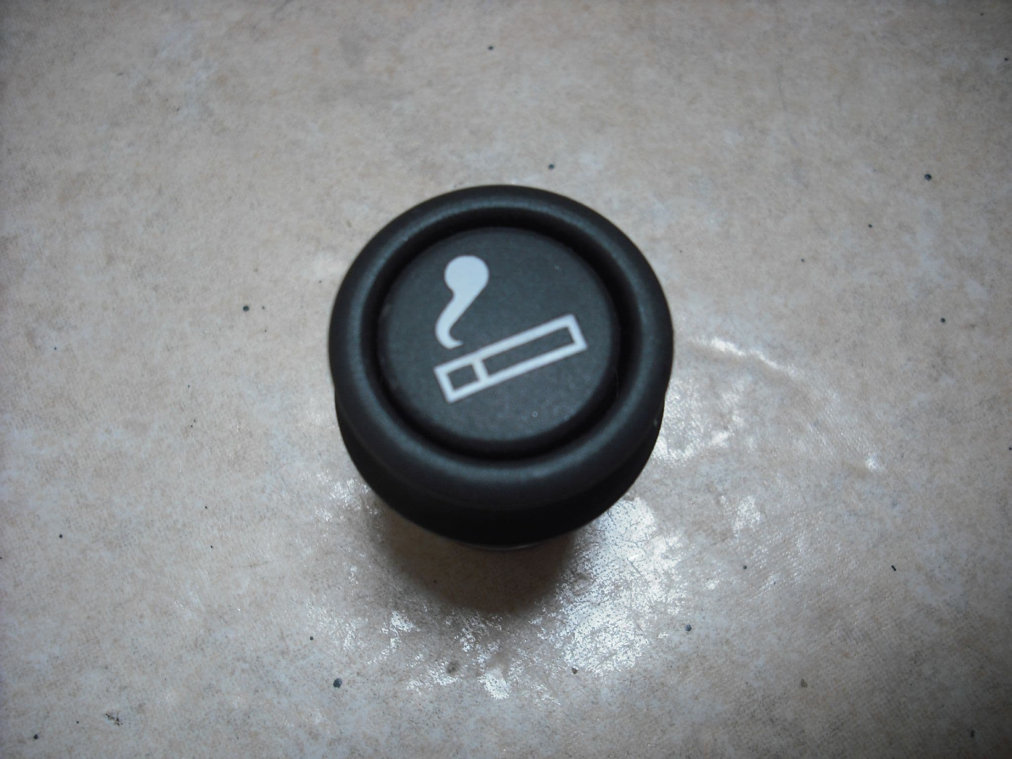 A GENUINE HONDA JAZZ 2002-2007 CIGARETTE LIGHTER INSERT