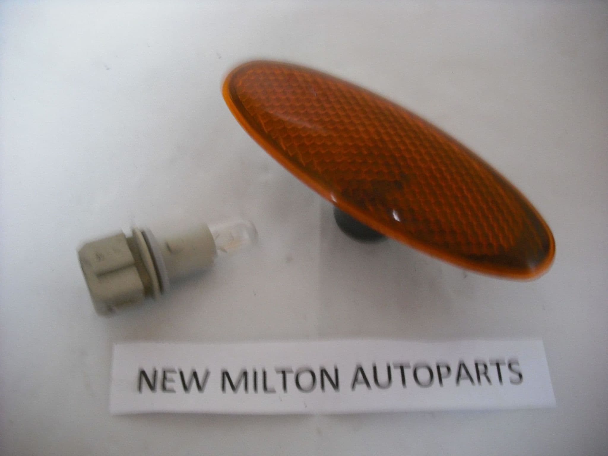 A GENUINE JAGUAR S TYPE FRONT WING SIDE MARKER 237178