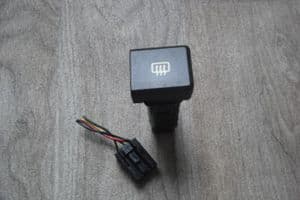 A GENUINE KIA CARENS FACELIFT 2002-2005 HEATED REAR WINDOW DEMISTER SWITCH DECO