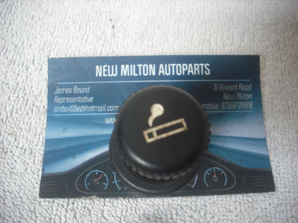 A GENUINE KIA SEDONA / CARNIVAL 20022006 CIGARETTE LIGHTER INSERT