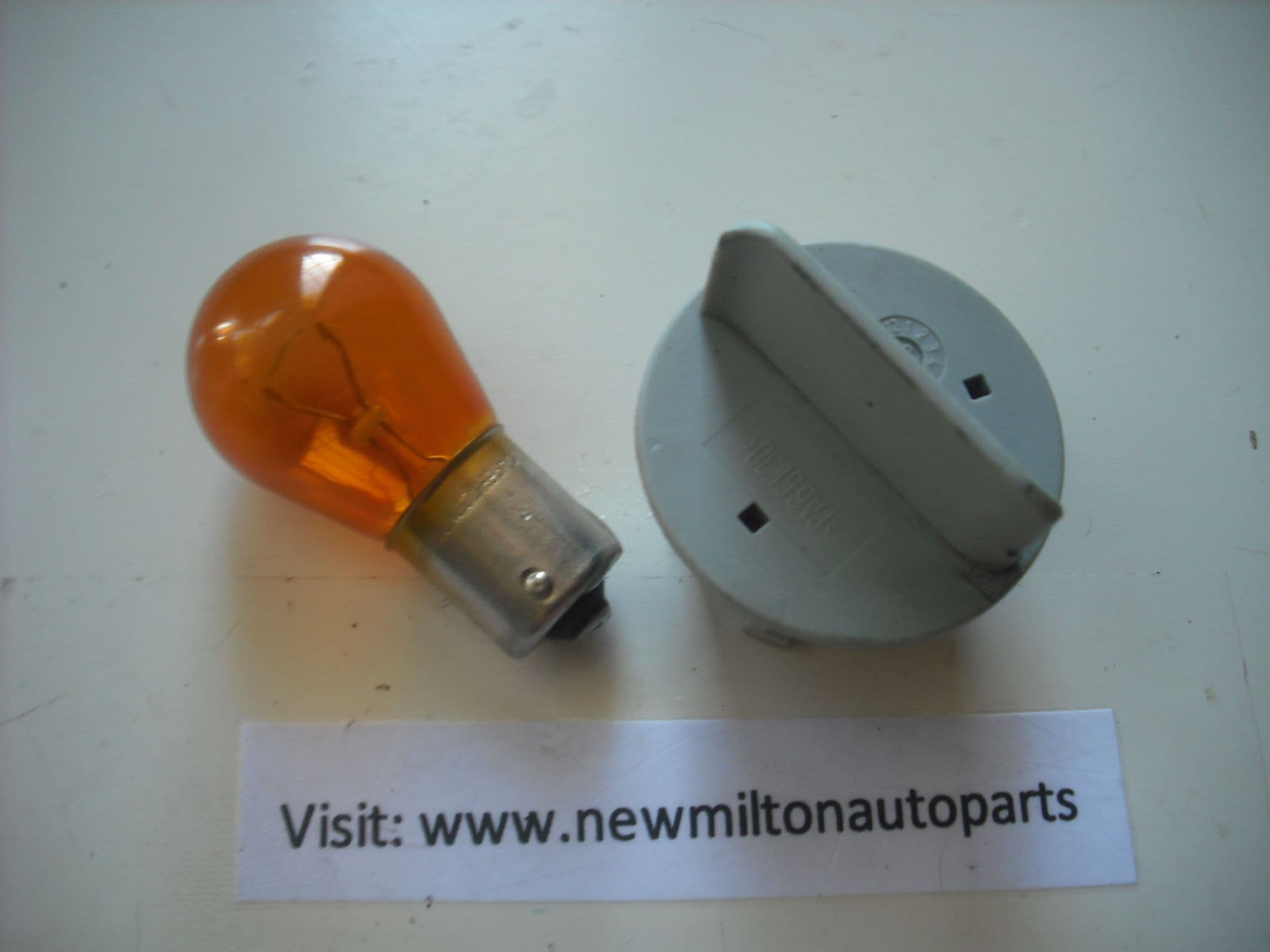 A GENUINE LAND ROVER FREELANDER HEADLIGHT HEADLAMP INDICATOR FLASHER