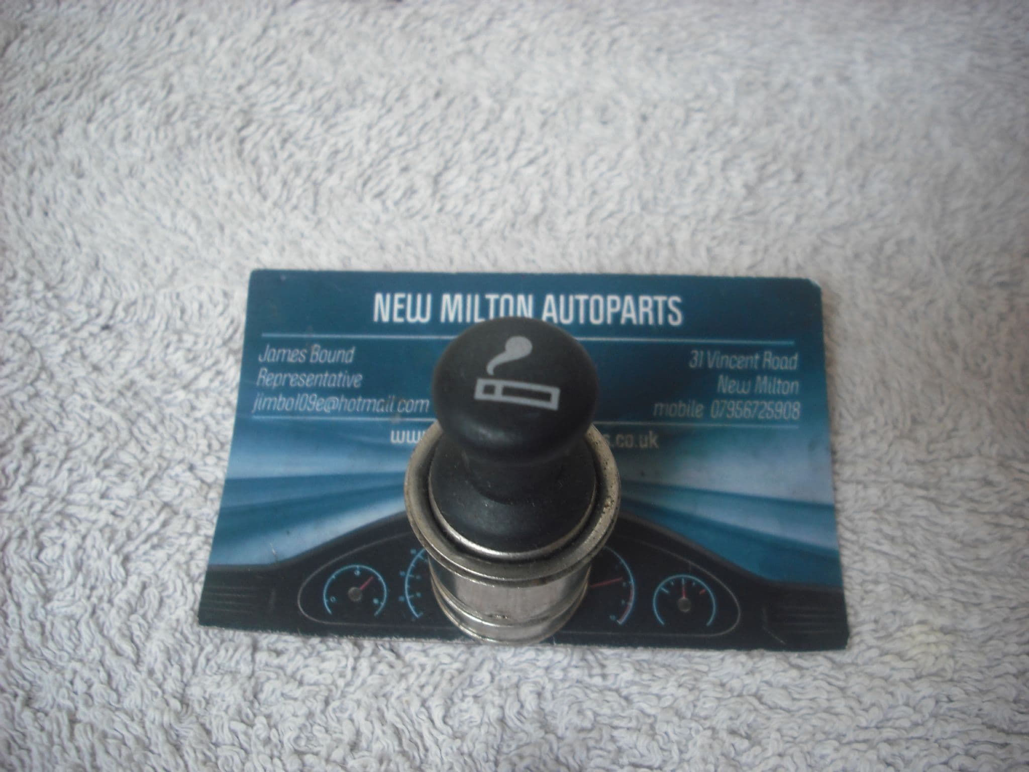 mazda cigarette lighter A GENUINE MAZDA MPV CIGARETTE LIGHTER INSERT