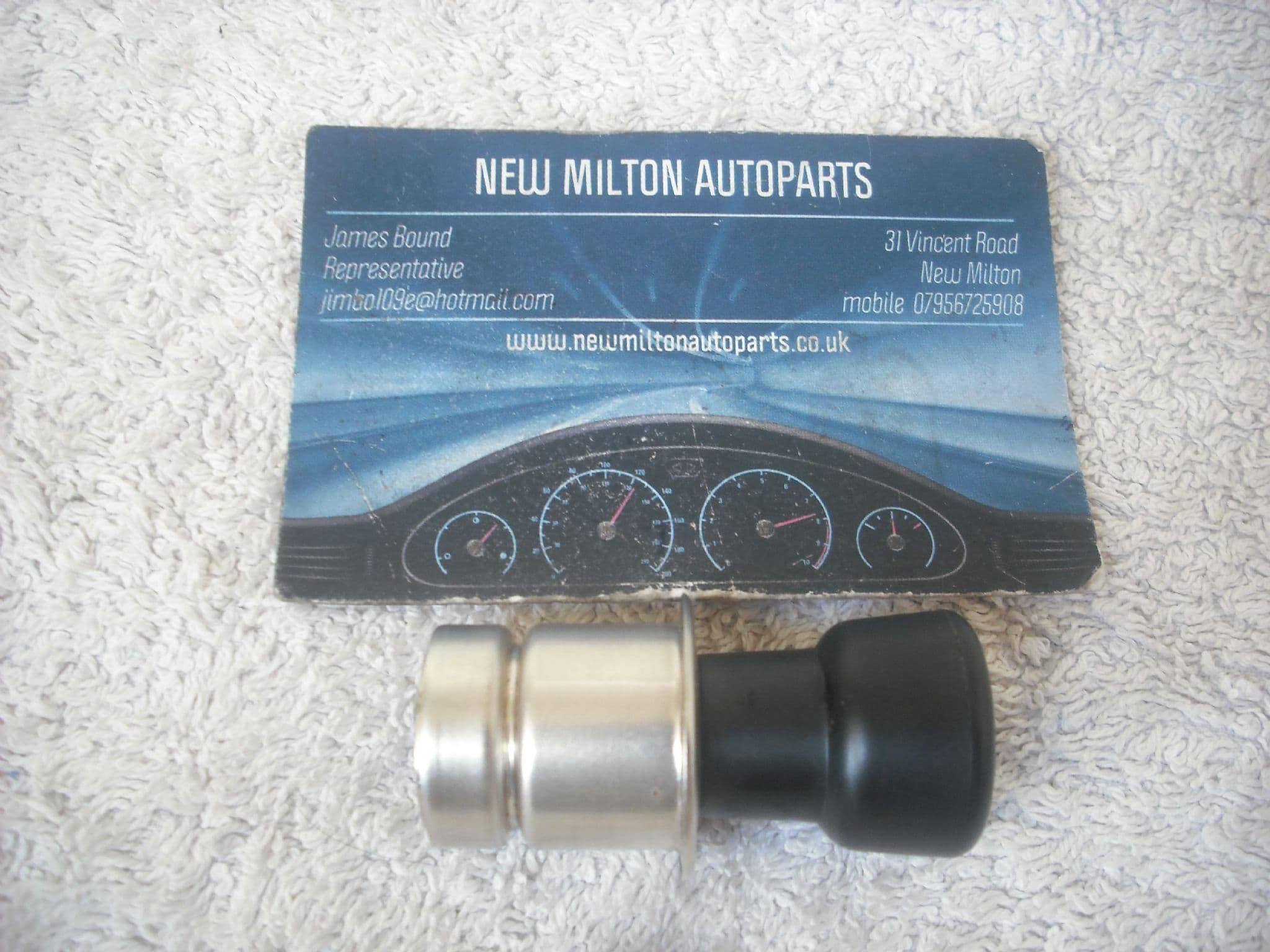 A GENUINE MAZDA RX8 RX-8 2002-2008 CIGARETTE LIGHTER INSERT