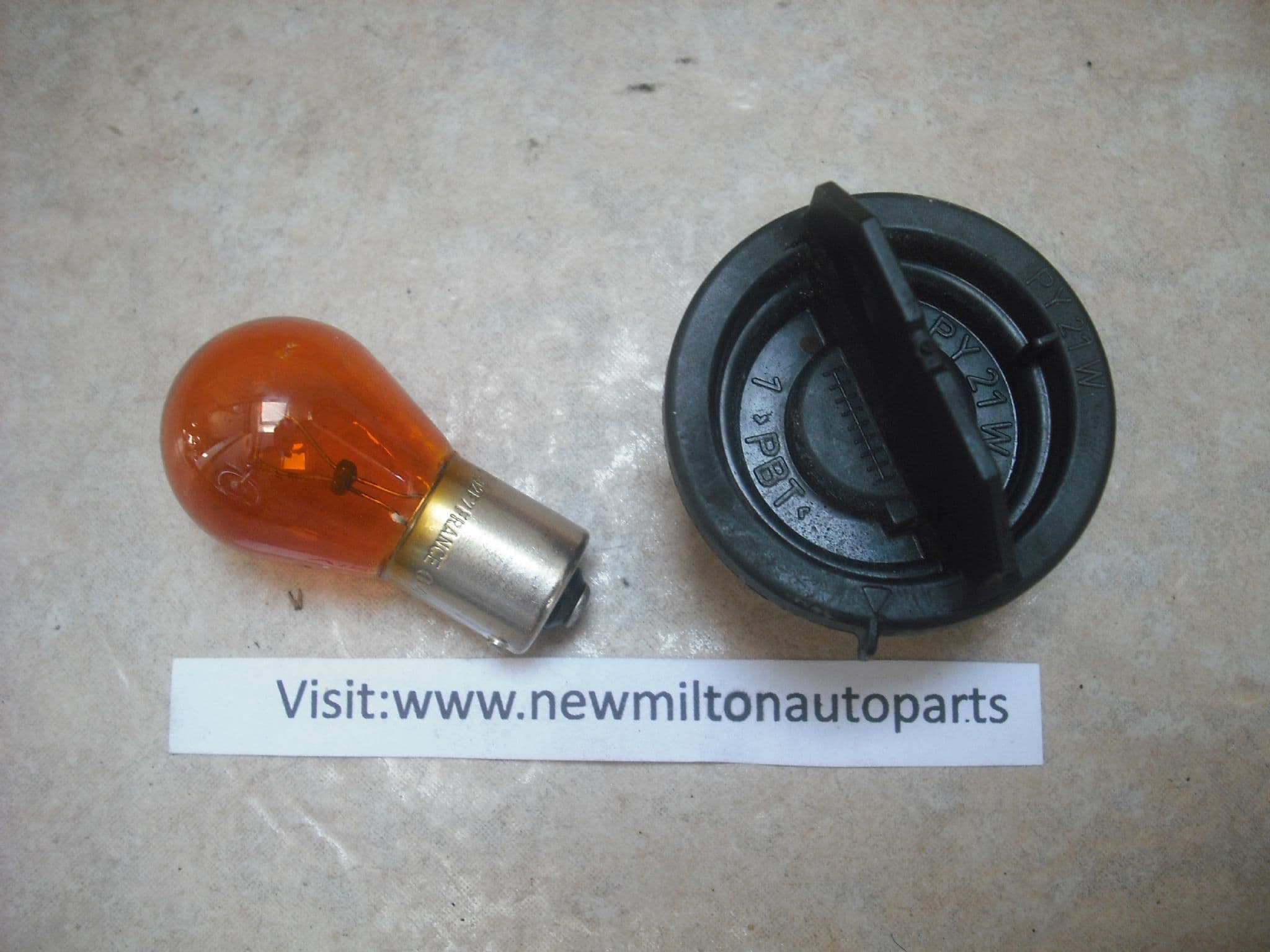 A GENUINE MERCEDES BENZ W211 E CLASS HEADLIGHT HEADLAMP INDICATOR