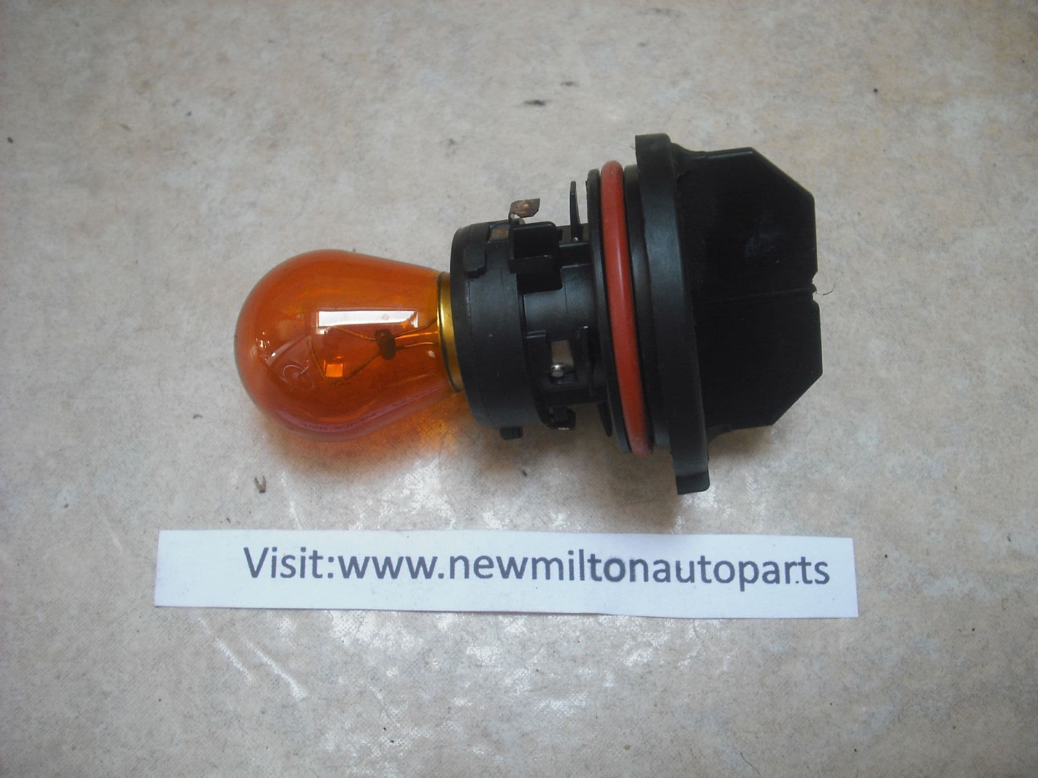 A GENUINE MERCEDES BENZ W211 E CLASS HEADLIGHT HEADLAMP INDICATOR