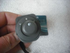 A GENUINE MGF ELECTRIC DOOR MIRROR ADJUSTMENT SWITCH