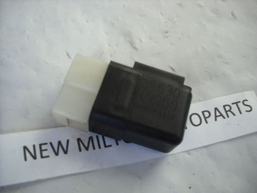 A GENUINE NISSAN ALMERA AND ALMERA TINO HORN RELAY 25630 79960 A GENUINE NISSAN ALMERA AND ALMERA TINO HORN RELAY 25630 79960