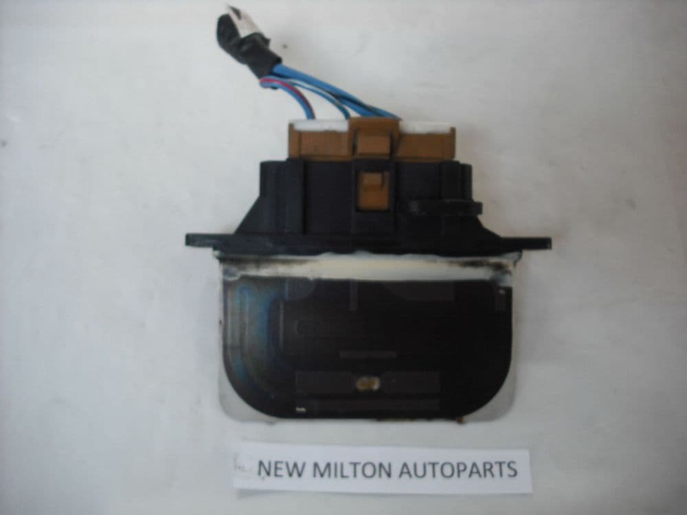 A GENUINE NISSAN PRIMERA P11 HEATER BLOWER FAN SPEED RESISTOR