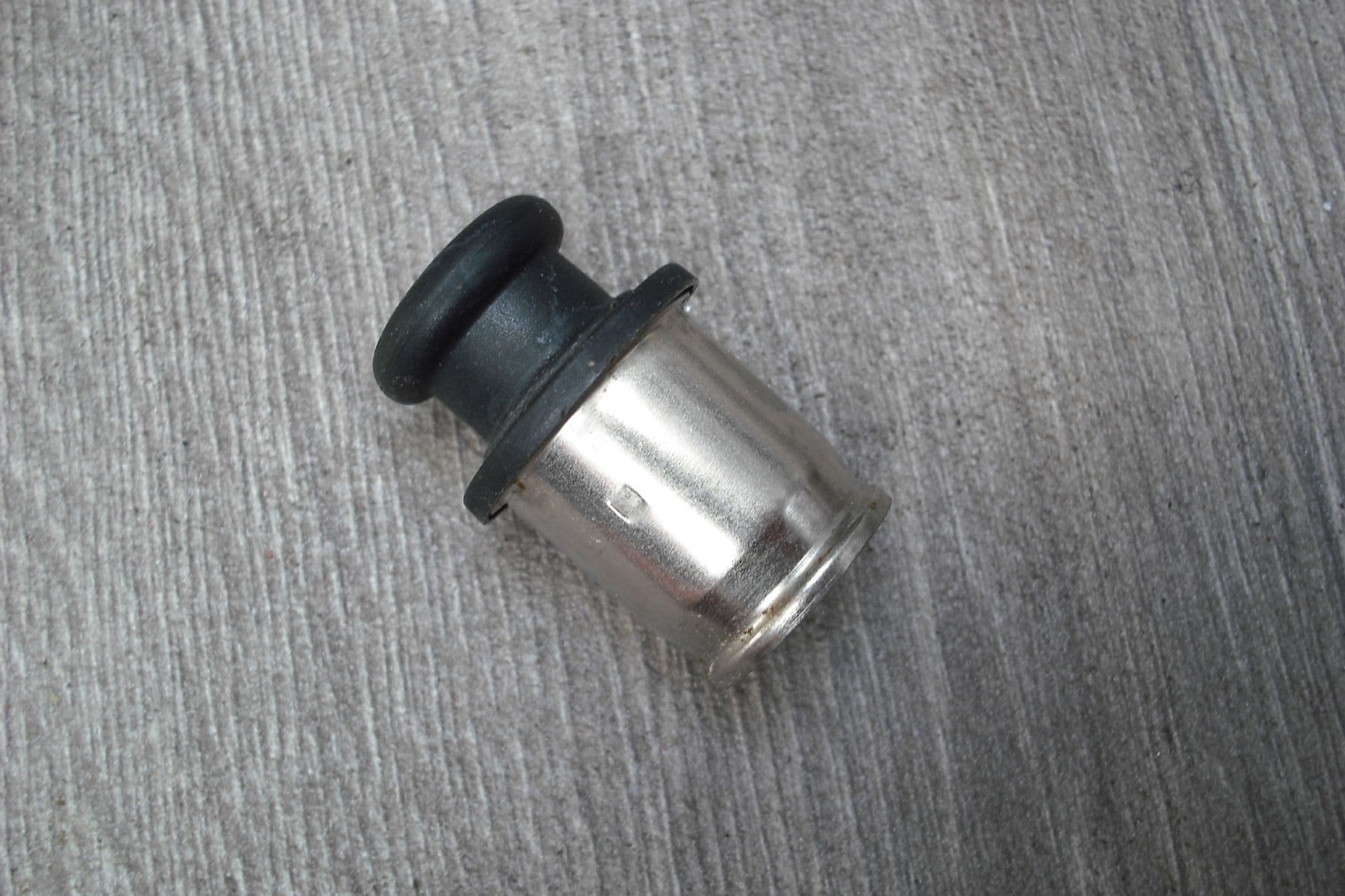 A GENUINE PEUGEOT 207 CIGARETTE LIGHTER INSERT