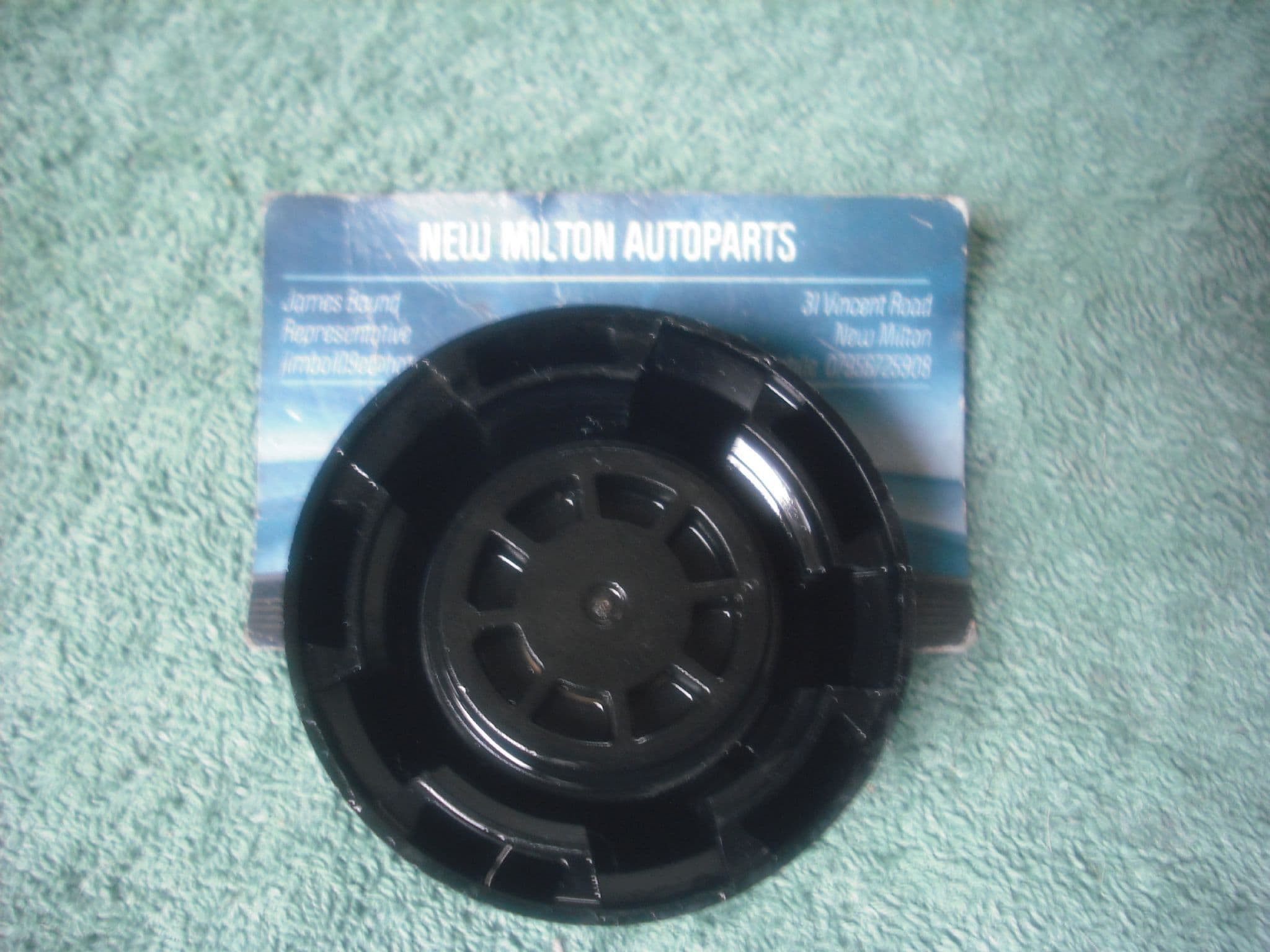 A GENUINE PEUGEOT 207 ENGINE WATER COOLANT RADIATOR EXPANSION TANK