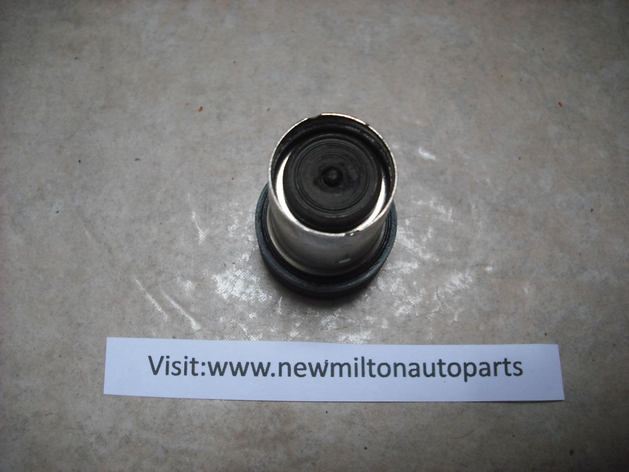 A GENUINE PEUGEOT 306 FACELIFT CIGARETTE LIGHTER INSERT