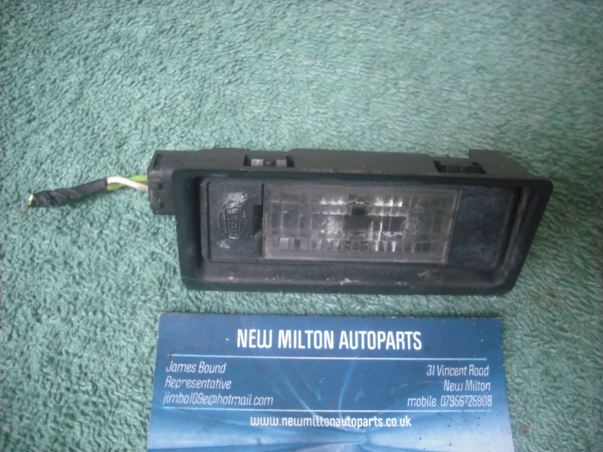 A GENUINE PEUGEOT 307 407 REAR BACK NUMBER LICENCE PLATE LIGHT LAMP KTE P  9635678580 2KA 008 224