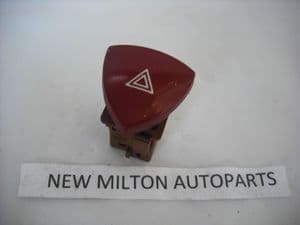 A GENUINE PEUGEOT 807 CITROEN C8 HAZARD WARNING LIGHT SWITCH